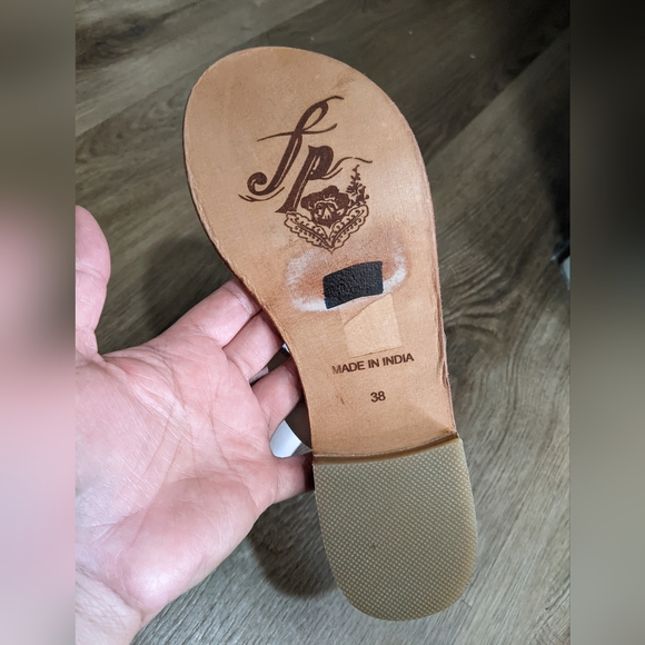 NWOT! Free People Sandals - Picture 9 of 12